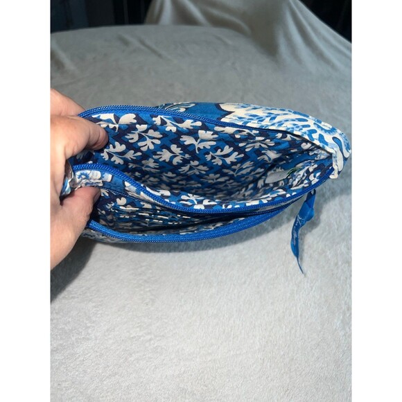 Vera Bradley cross body purse - Picture 3 of 3